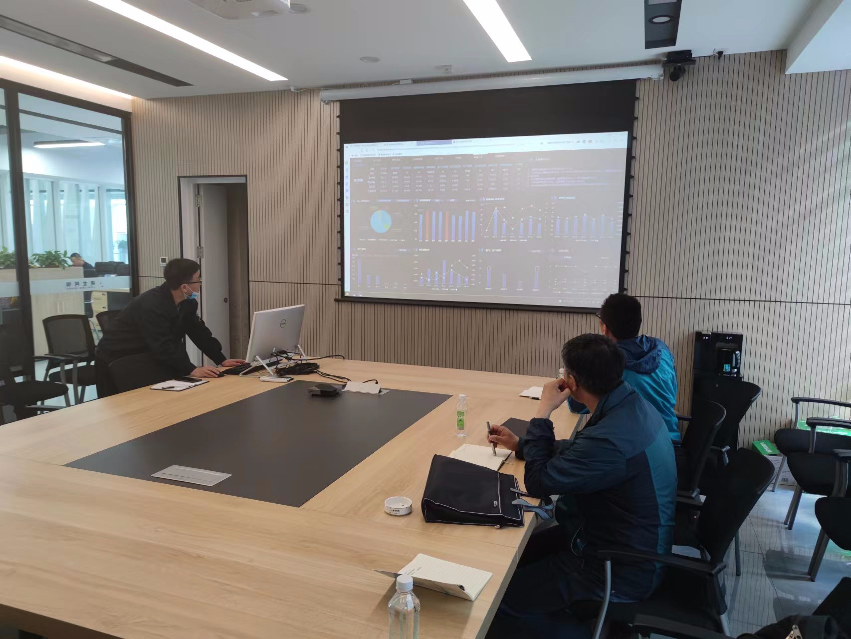 建龍阿城鋼鐵“能源管理中心”建設研討會(huì )